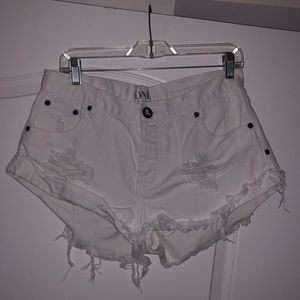 ONE TEASPOON BANDITS SHORTS - 28 - White